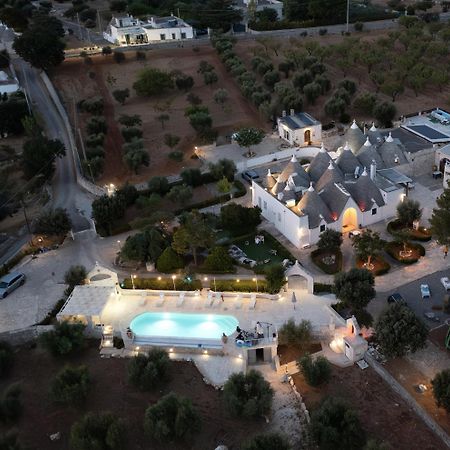 Trullo Il Focolare In Masseria Cisternino Eksteriør billede