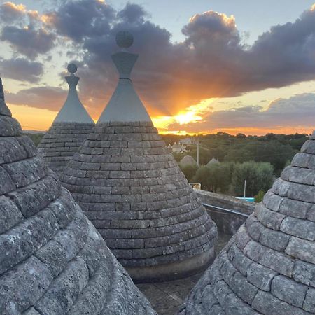 Trullo Il Focolare In Masseria Cisternino Eksteriør billede