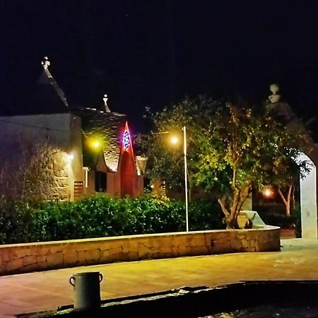 Trullo Il Focolare In Masseria Cisternino Eksteriør billede