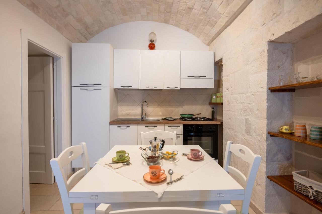 Trullo Il Focolare In Masseria Cisternino Eksteriør billede