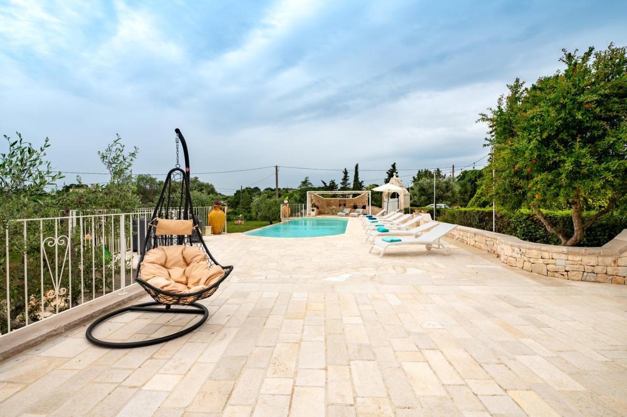 Trullo Il Focolare In Masseria Cisternino Eksteriør billede