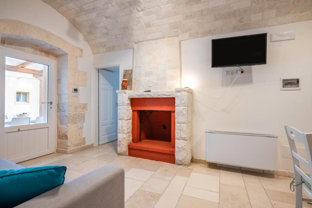 Trullo Il Focolare In Masseria Cisternino Eksteriør billede