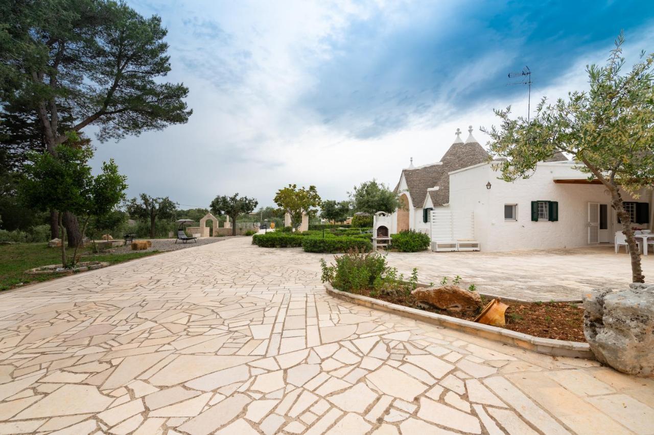 Trullo Il Focolare In Masseria Cisternino Eksteriør billede