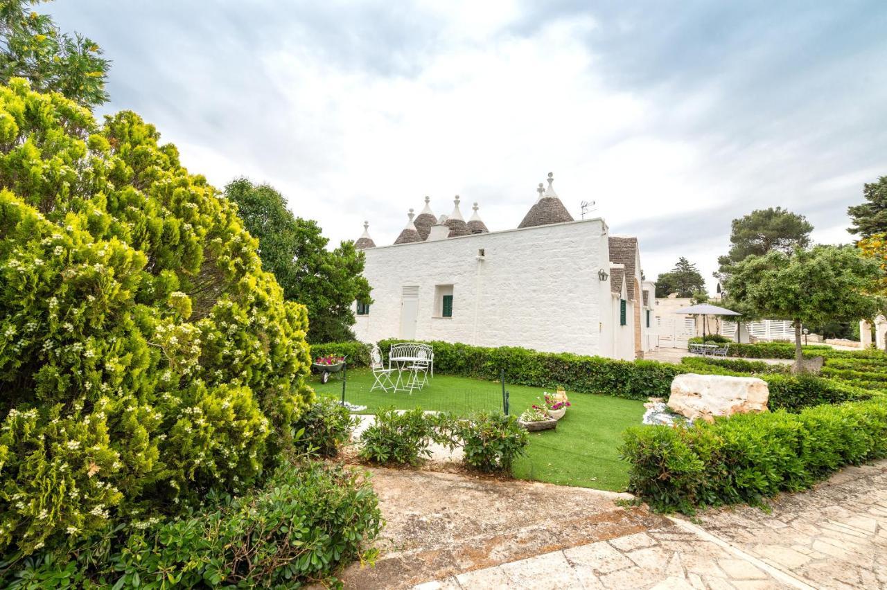 Trullo Il Focolare In Masseria Cisternino Eksteriør billede